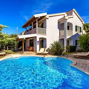 Villas Rab Banjol Banjol